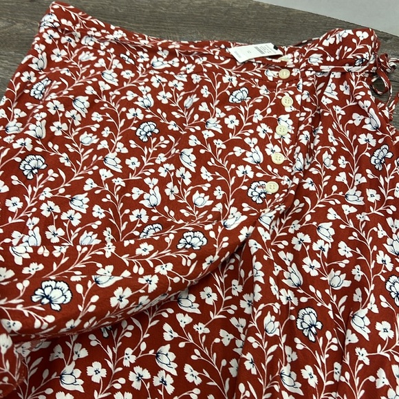 NWT Talbots Floral Faux Wrap Tie Waist Skirt Size 12 - Picture 3 of 7